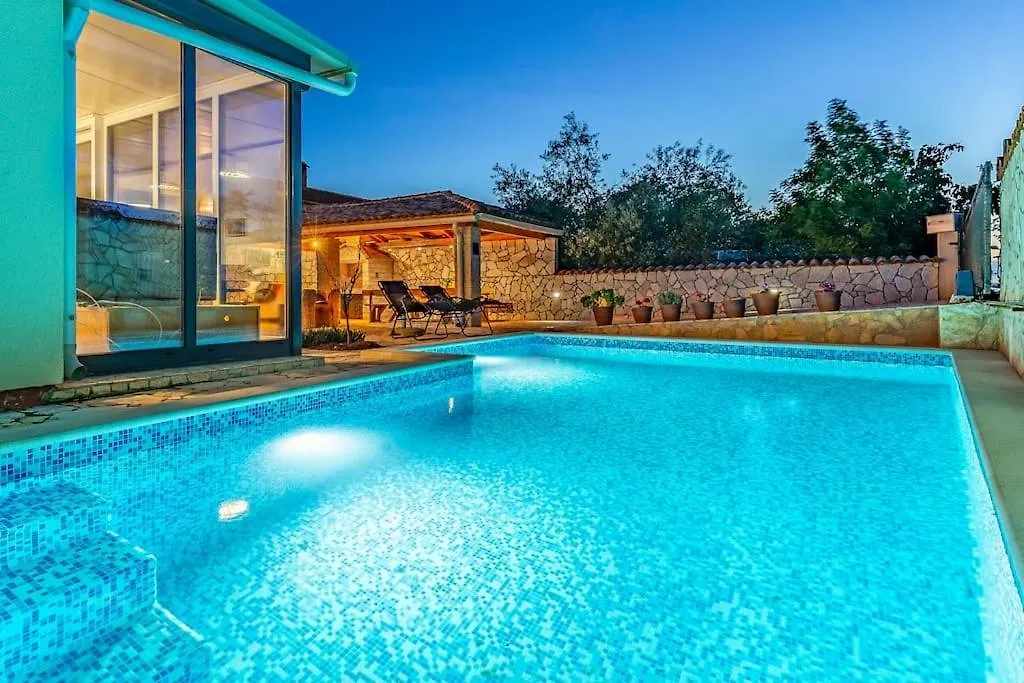 Villa Vrcevan Modernes Haus Mit Pool Medulin
